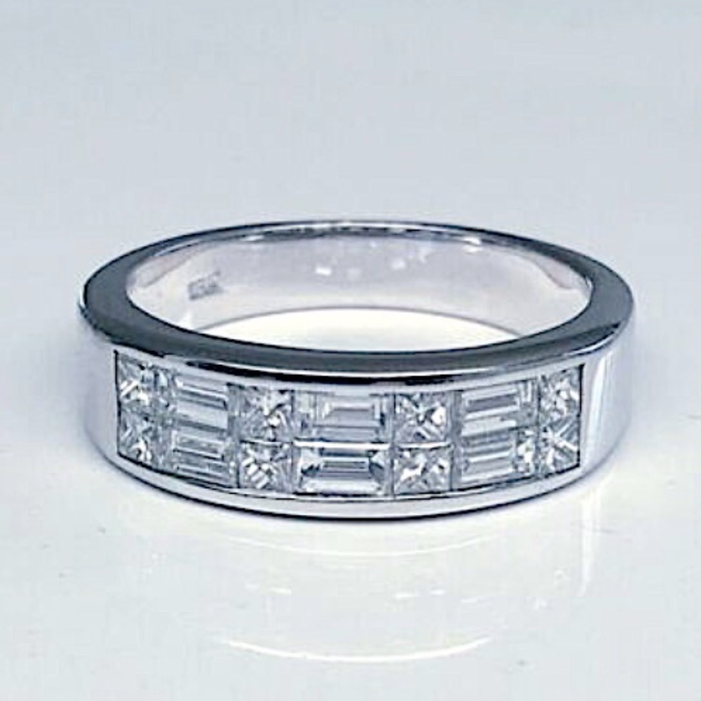 18kt 1.04ct G VS Princess and Baguettes Diamonds Wedding Ring